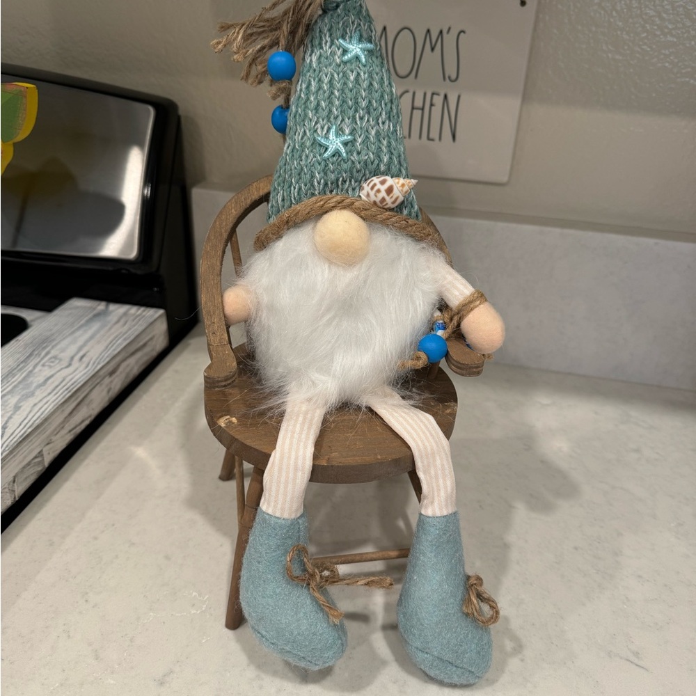 Beach gnome